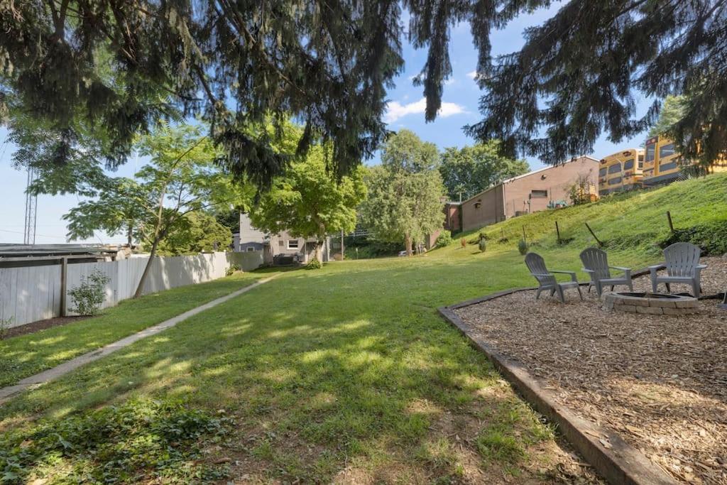Rare City Home W/ Backyard Fire-Pit & Hottub Lancaster Buitenkant foto